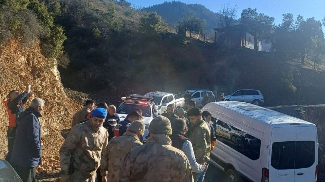 Adana Kozan'da kaybolan 16 yaşındaki kız 24 saat sonra mağara benzeri yapıda bulundu