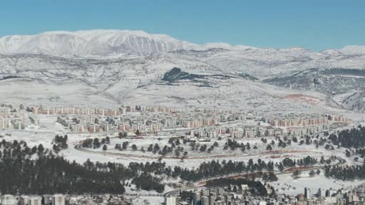 Adıyaman İndere Konutları Karla Kaplandı: 16.467 Depremzedeye Sıcak Yuva