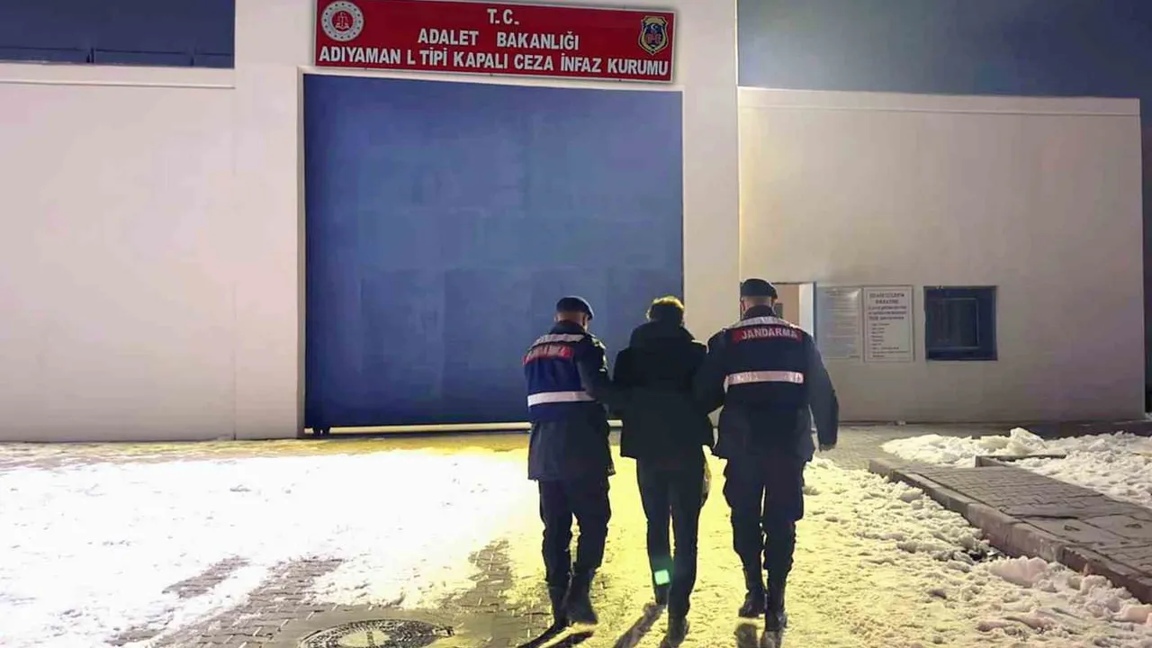 Adıyaman jandarması aranan 3 şahsı yakaladı; 3 şüpheli tutuklandı