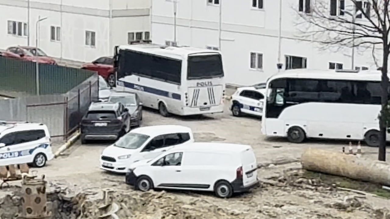 Adli Tıp'ta işlemleri tamamlandı: Gözaltındaki ünlülerden saç ve kan örnekleri alındı