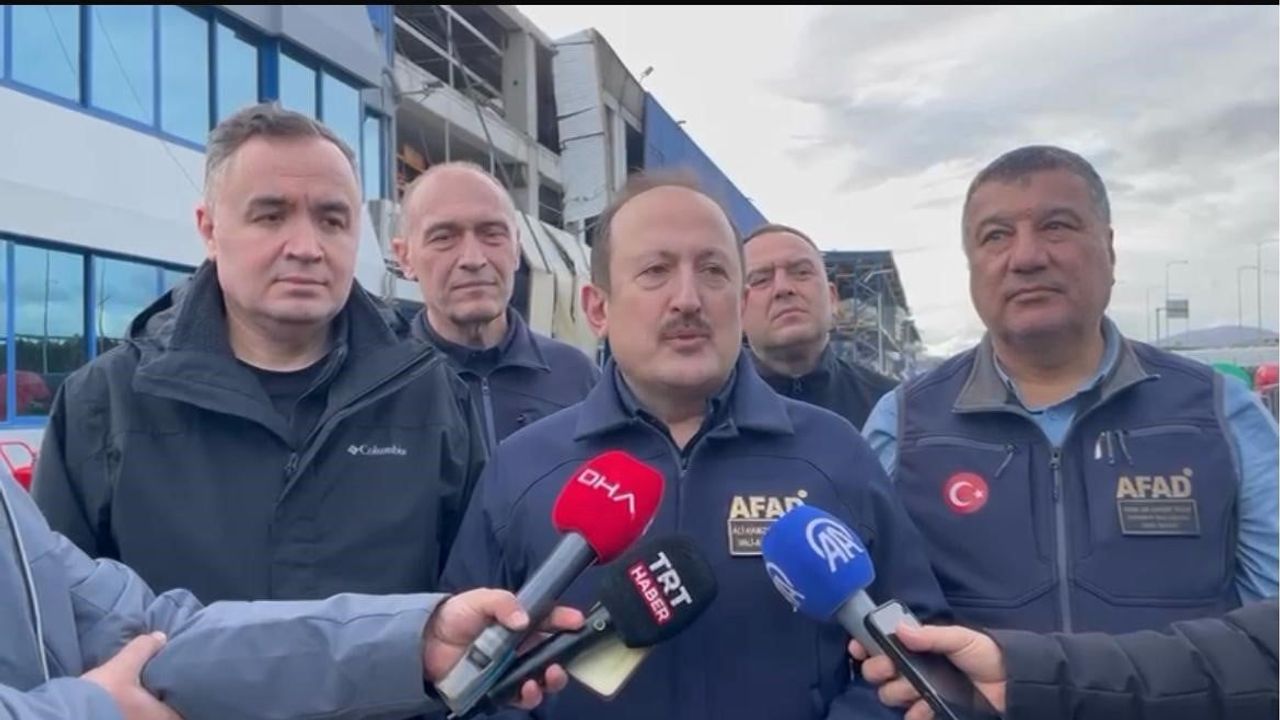 AFAD Başkanı Pehlivan Kemalpaşa’da hortum hasarını inceledi