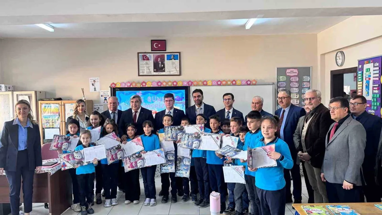 Afyonkarahisar'da 143 bin öğrenci yarıyıl tatiline başladı