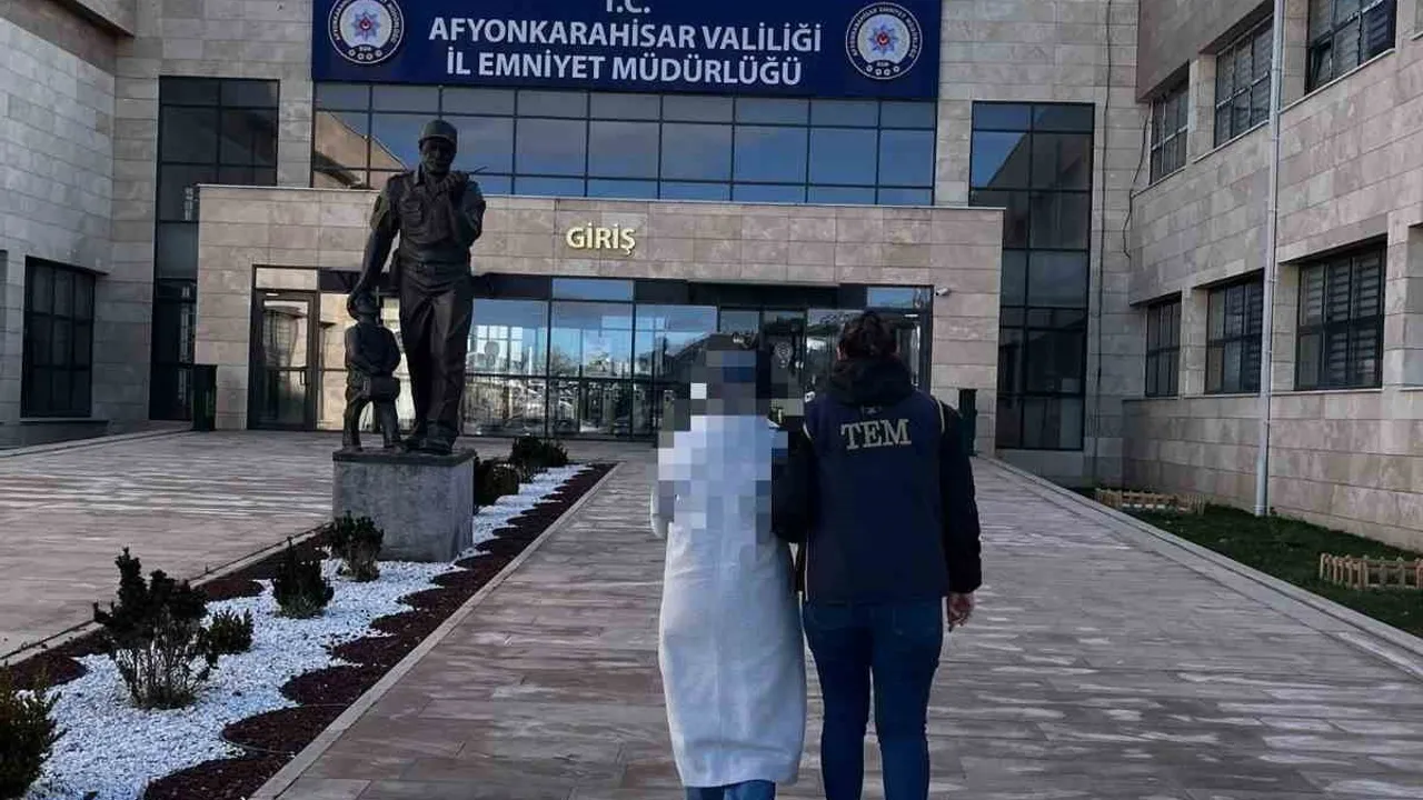 Afyonkarahisar'da FETÖ suçlamasıyla aranan ByLock kullanıcısı yakalandı ve tutuklandı