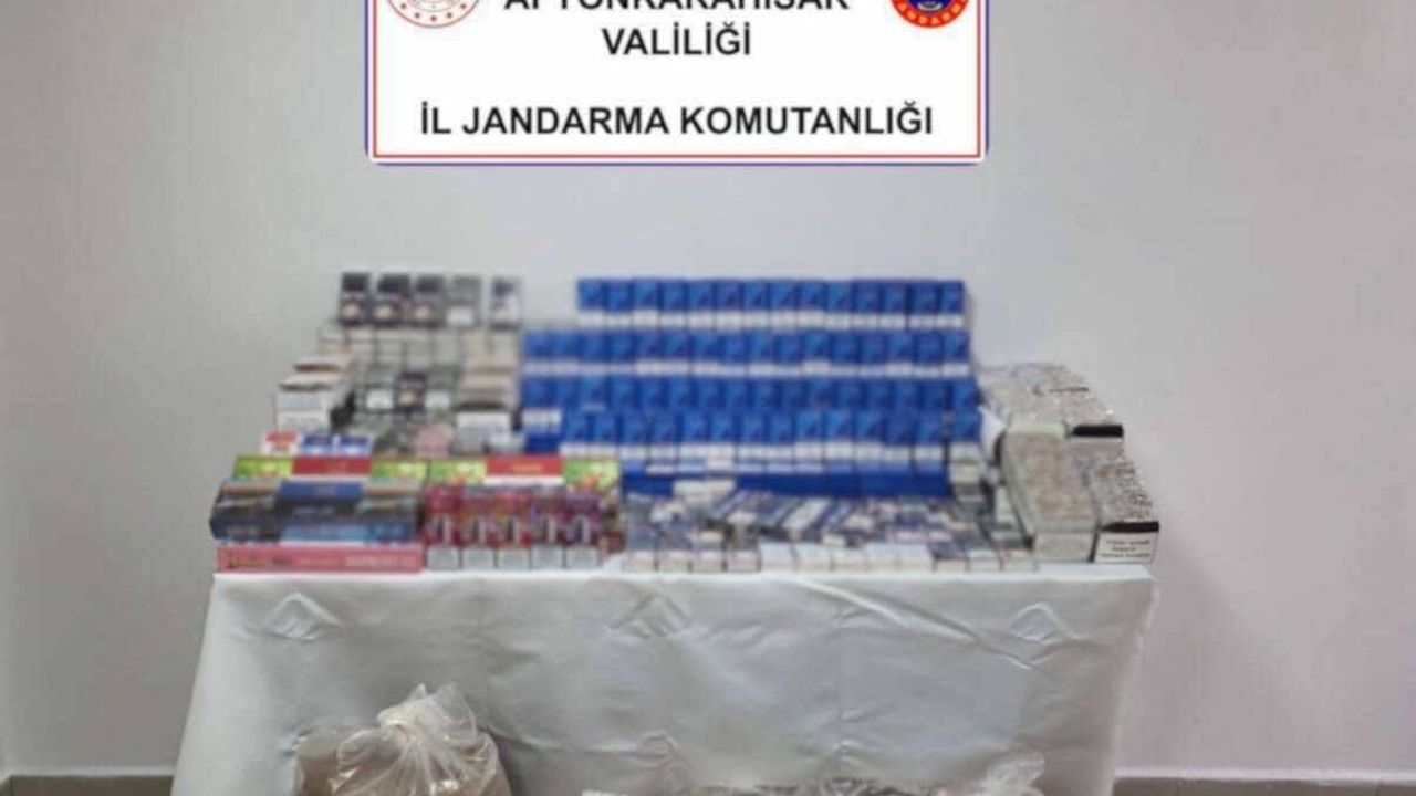 Afyonkarahisar'da jandarma operasyonunda 17.980 dolu makaron ele geçirildi
