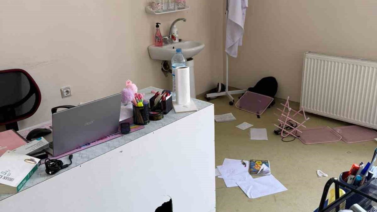 Ağrı’da ASM’de görev yapan doktora muayene odasında yumruklu saldırı