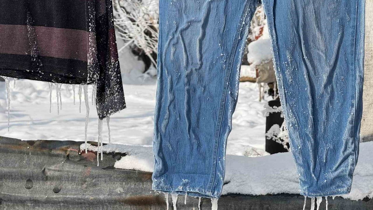 Ağrı'da Termometreler Eksi 24'ü Gösterdi: Göletler ve Murat Nehri Kısımları Dondu