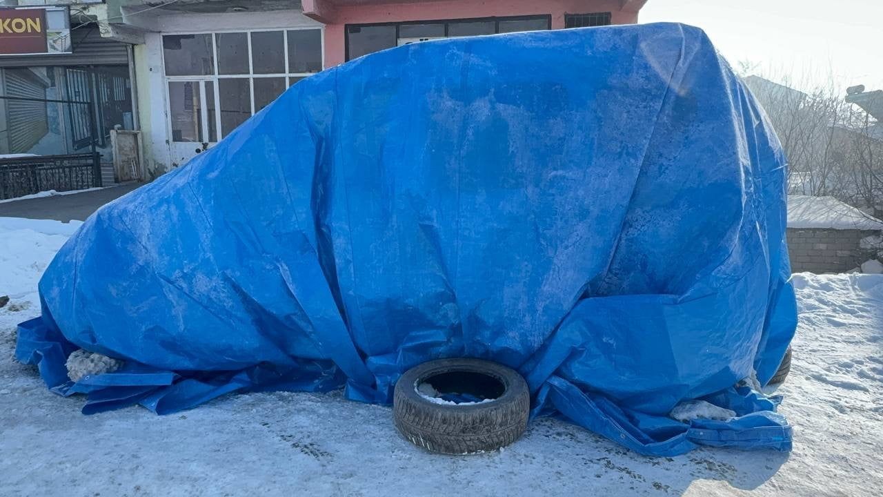 Ağrı'nın Patnos ilçesinde kar yağışı günlük yaşamı etkiledi