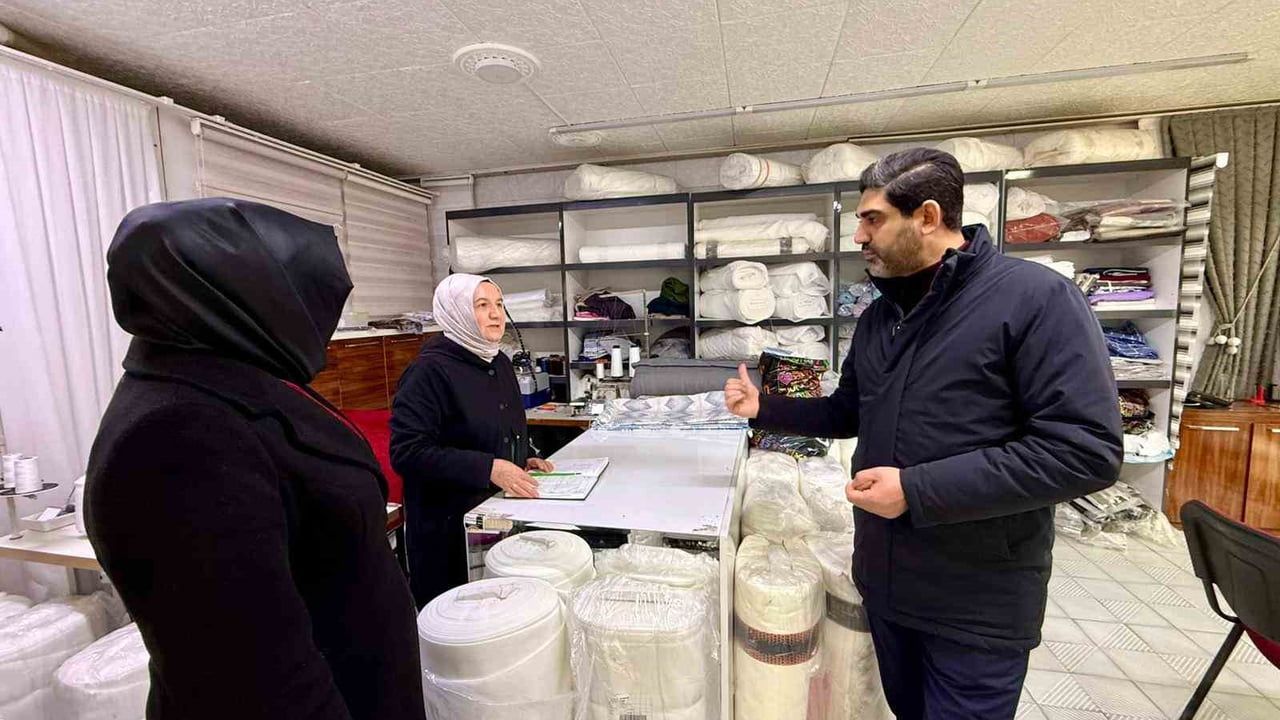 AK Parti Karabük İl Başkanı Ferhat Salt, Betim İş Merkezi'nde esnafla buluştu