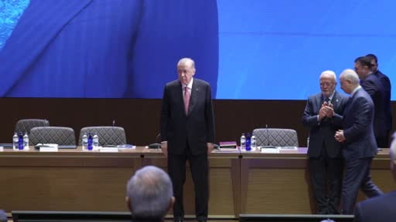 AK Parti MKYK Toplantısı Erdoğan Başkanlığında Başladı