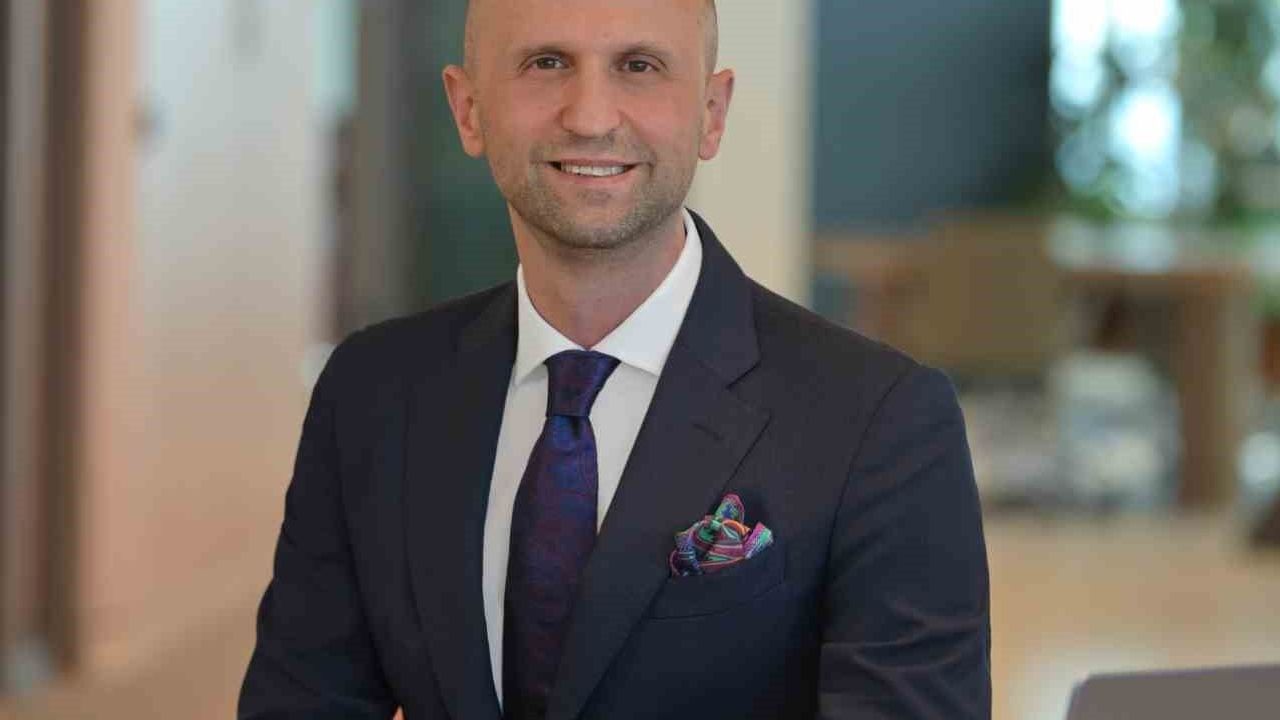 Akbank, e-ihracat yapan KOBİ'lere dijital kredi çözümünü Akbank Mobil'de başlattı