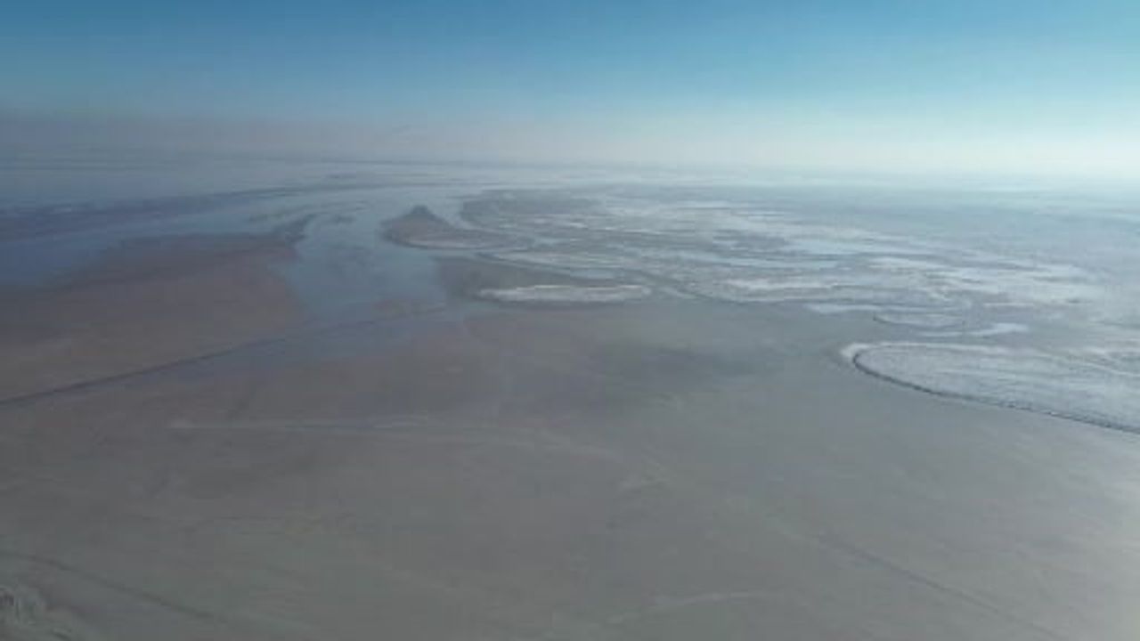 Aksaray'da kar ve yağmur Tuz Gölü'ne umut verdi