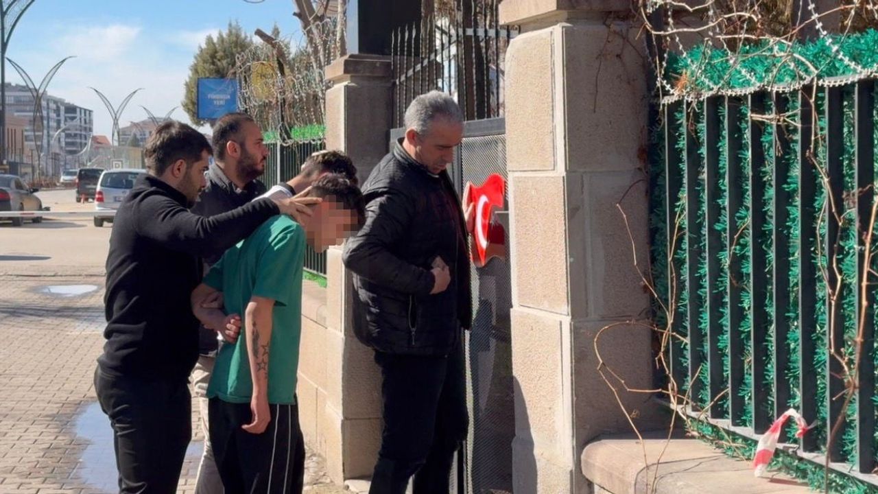 Aksaray'da pompalı tüfekle yaralanma: 15 yaşındaki çocuk hastanede, 1 şüpheli tutuklandı