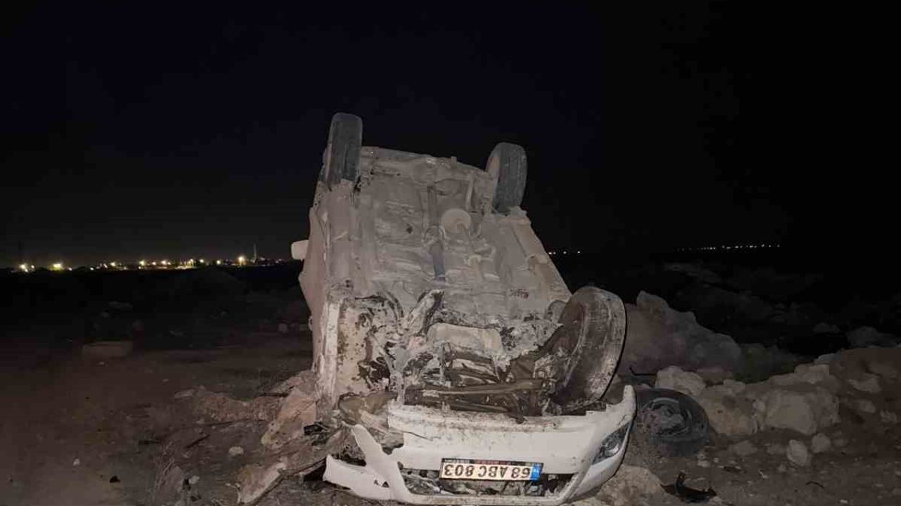 Aksaray'da şarampole devrilen otomobilde 3 kişi yaralandı