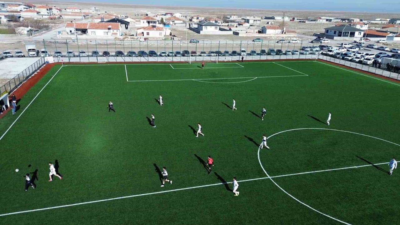 Aksaray'ın Kökez Köyü bordo-mavi: Trabzonspor tutkusu nesiller boyu sürüyor