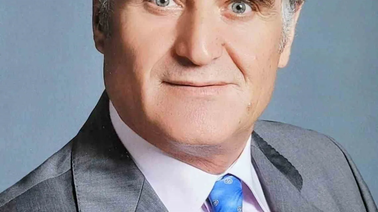 Alaattin Karaca'nın 'Dünya Zirvelerinde 22 Yıl' kitabı yayımlandı