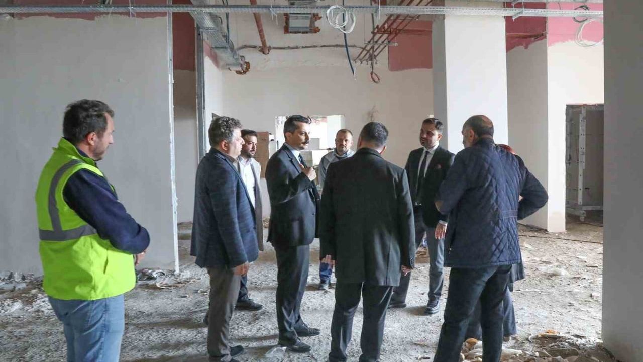 Alaçam–Yakakent Devlet Hastanesi inşaatı yüzde 75 tamamlandı; 2026'da hizmete girmesi planlanıyor