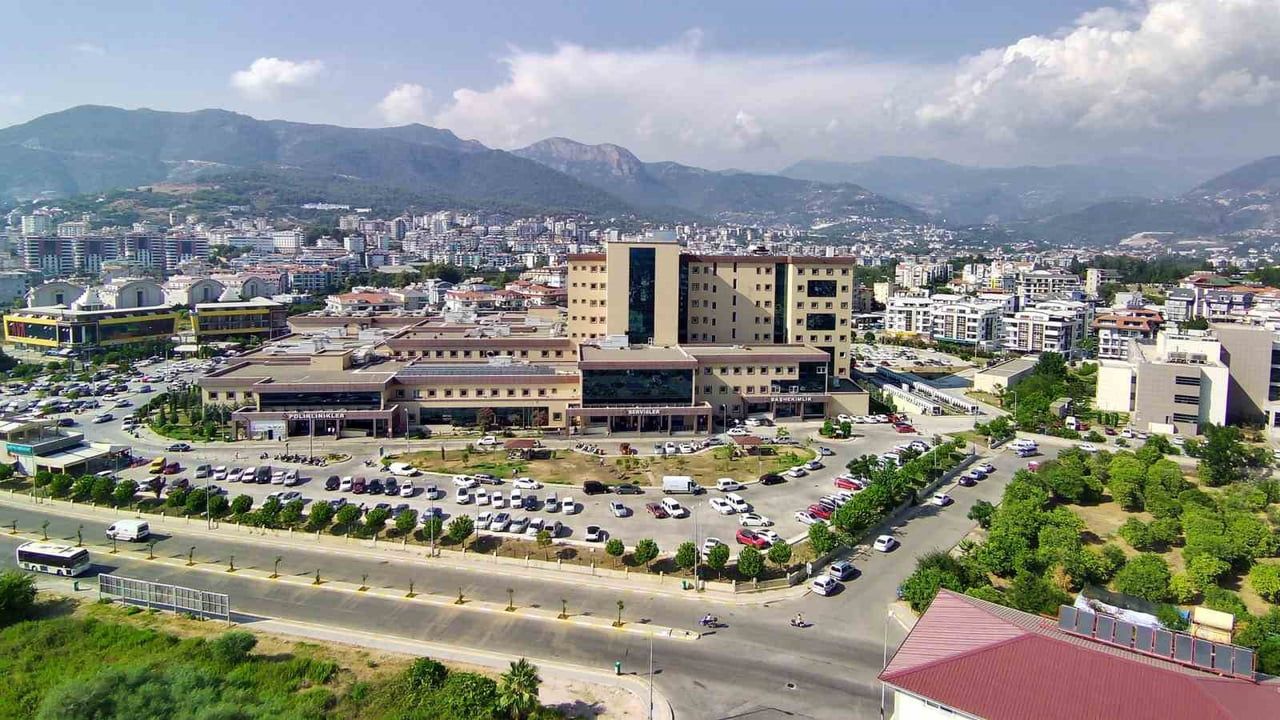 Alanya Eğitim ve Araştırma Hastanesi 2025'te 112 ülkeden 21.102 yabancı hastaya sağlık hizmeti verdi