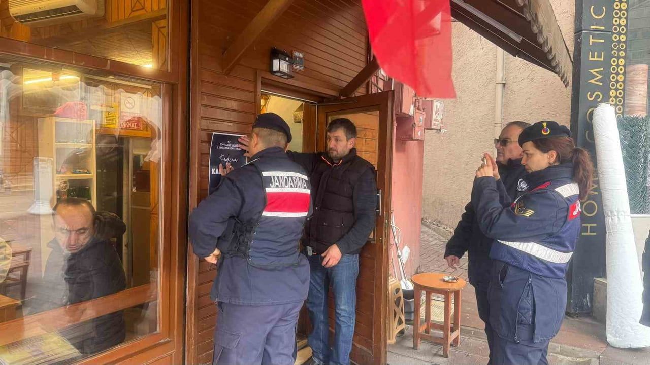 Alaplı'da Jandarma 'Kadına El Kalkmaz' İle Kadına Yönelik Şiddete Karşı Farkındalık Çalışması