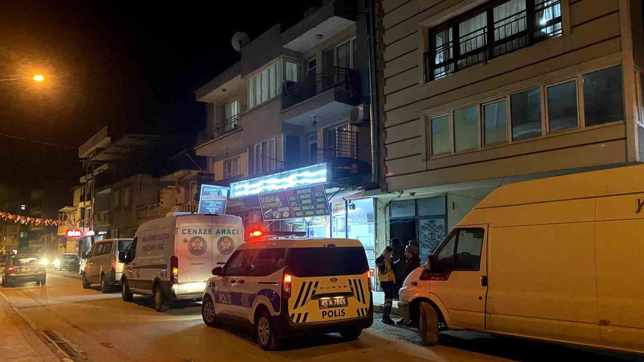 Alaşehir'de kirasını yatırmayan kişi evinde ölü bulundu