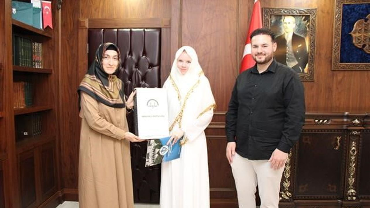 Almanya vatandaşı Anna Lambertz Amasya'da Kelime-i Şehadet getirerek Müslüman oldu