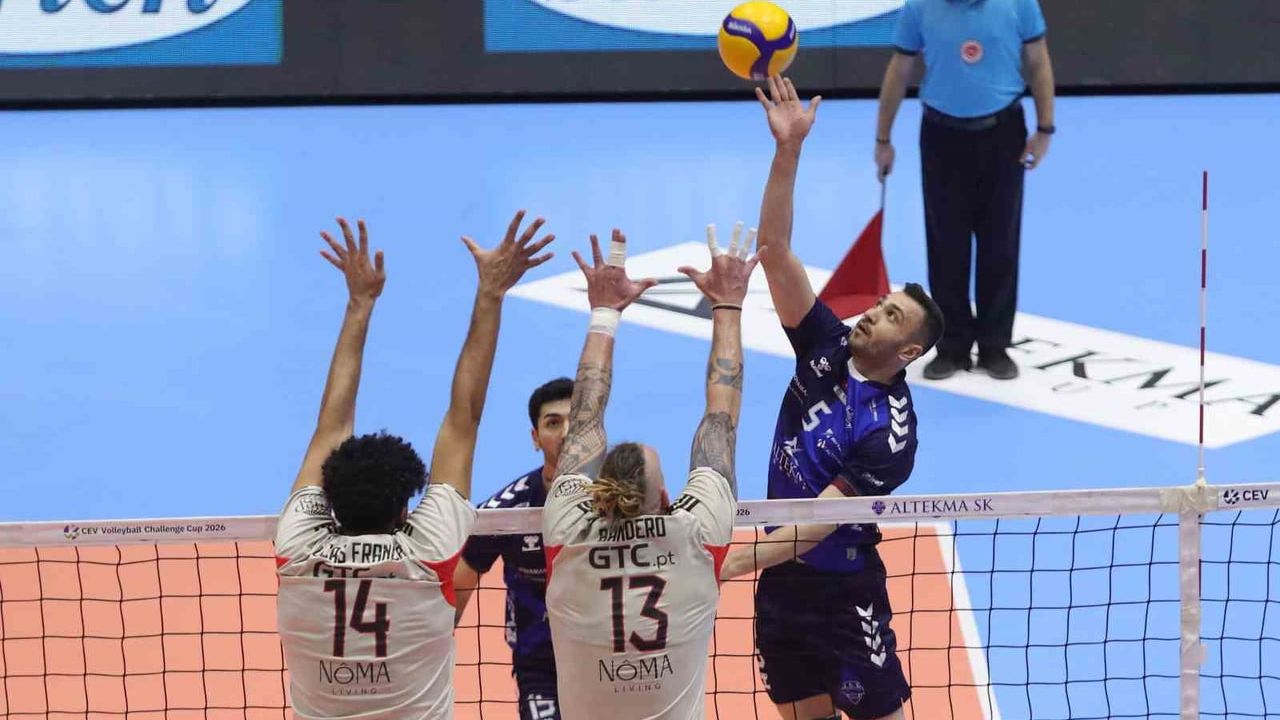Altekma, altın sette 15-13 ile Benfica'yı geçip CEV Challenge Cup'ta çeyrek finalde