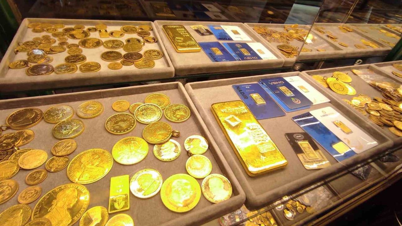 Altın ve gümüşte yeni rekor: Ons altın 4.967 dolar, ons gümüş 99 dolar