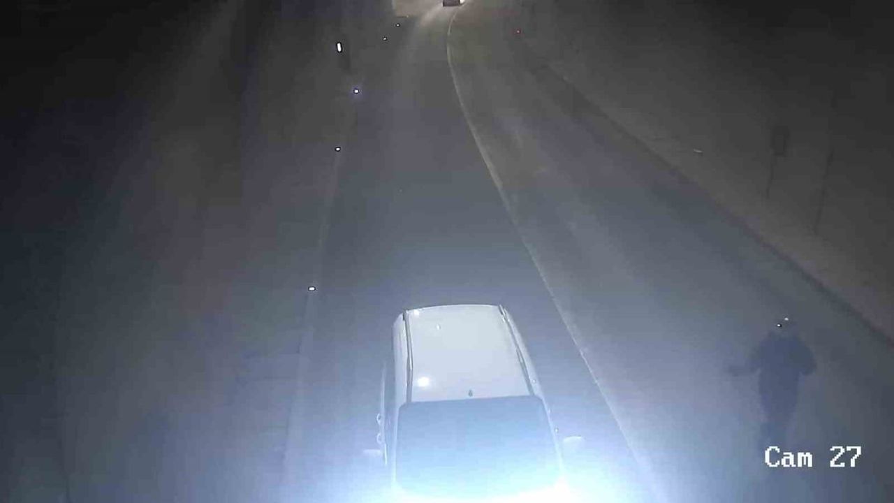 Amasya’da Ferhat Tüneli'nde sollama girişimi sonucu motosiklet devrildi