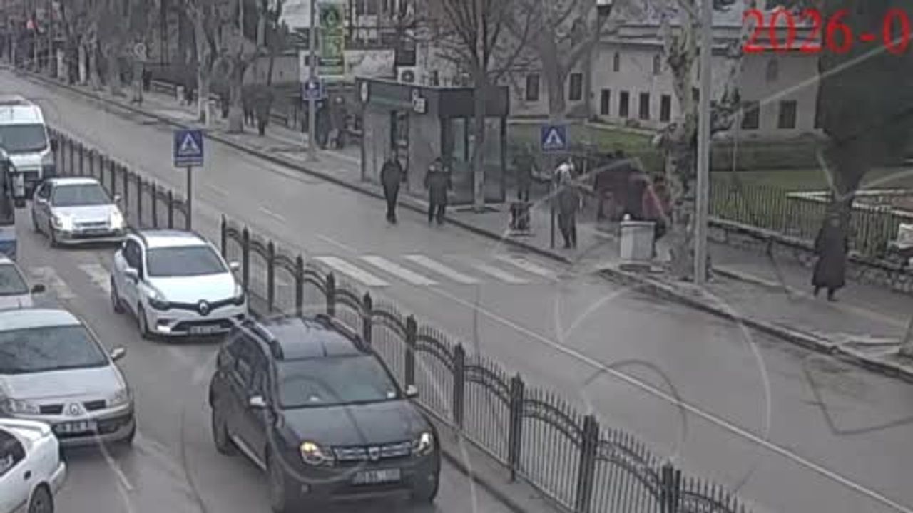 Amasya'da Mustafa Kemal Caddesi'nde yaya geçidinde çarpma: H.Y. hastaneye kaldırıldı