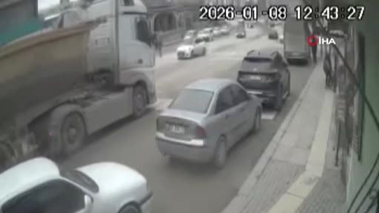 Ankara'da Hafriyat Kamyonunun Altına Kalan 63 Yaşındaki Kadın Hayatını Kaybetti