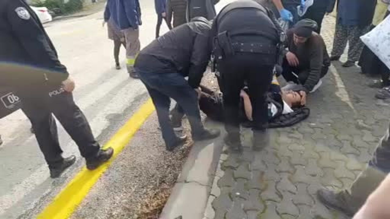 Ankara’da motosiklet sürücüsü yola çıkan köpeğe çarpmamak için kaza yaptı; sürücü yaralandı