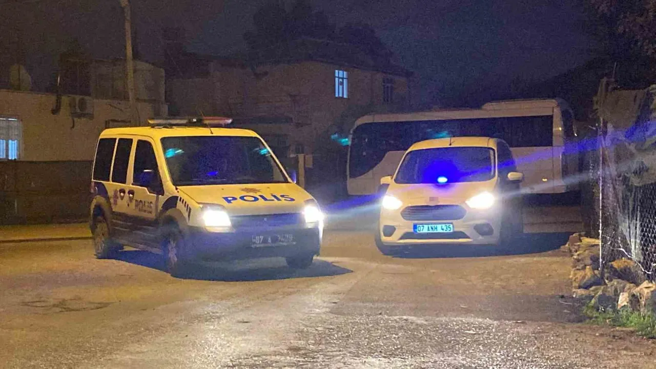 Antalya'daki pompalı tüfekli cinayet davasının üçüncü duruşması: Taraflar birbirini suçladı