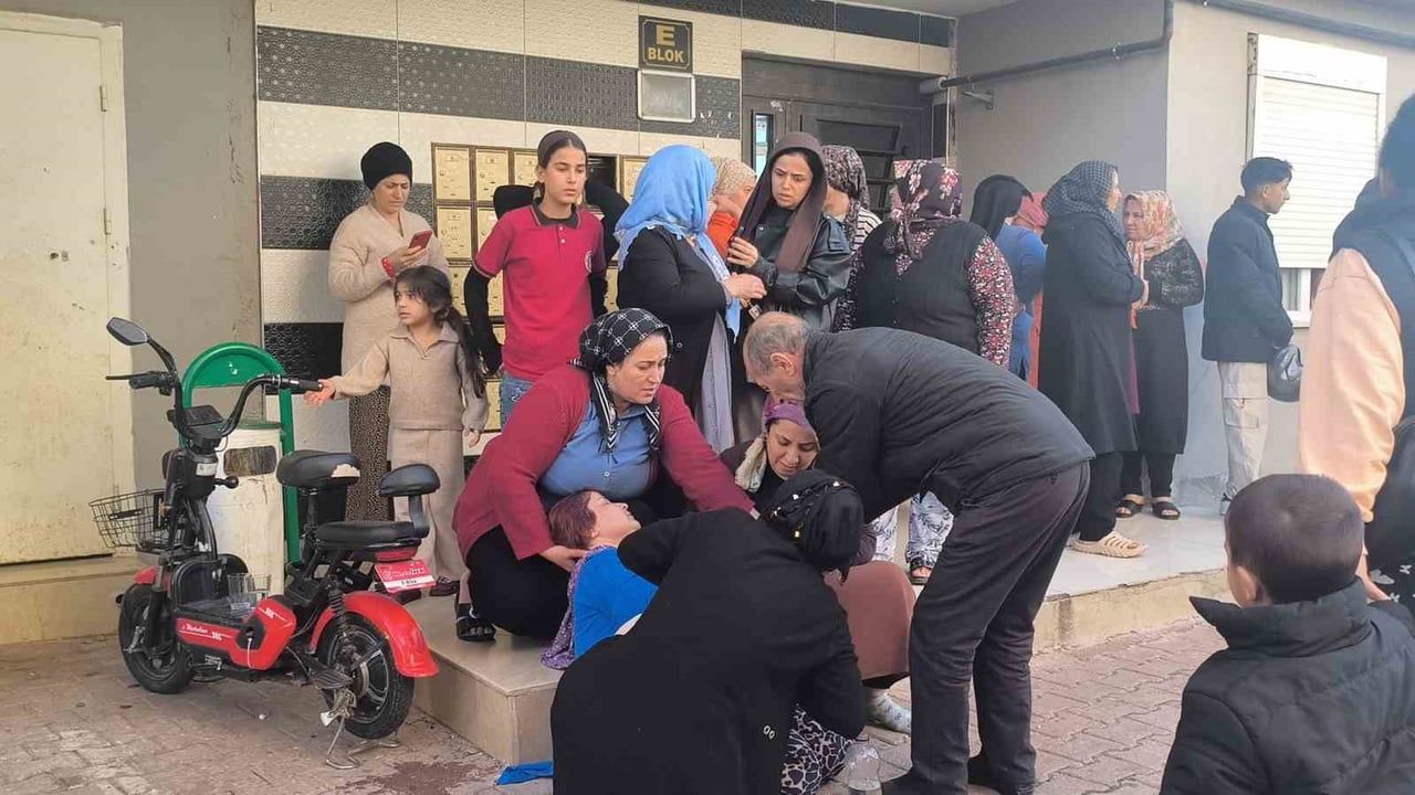 Antalya Kepez'te silahlı saldırı: 20 yaşındaki şüpheli ağabeyini öldürdü, yengeyi yaraladı