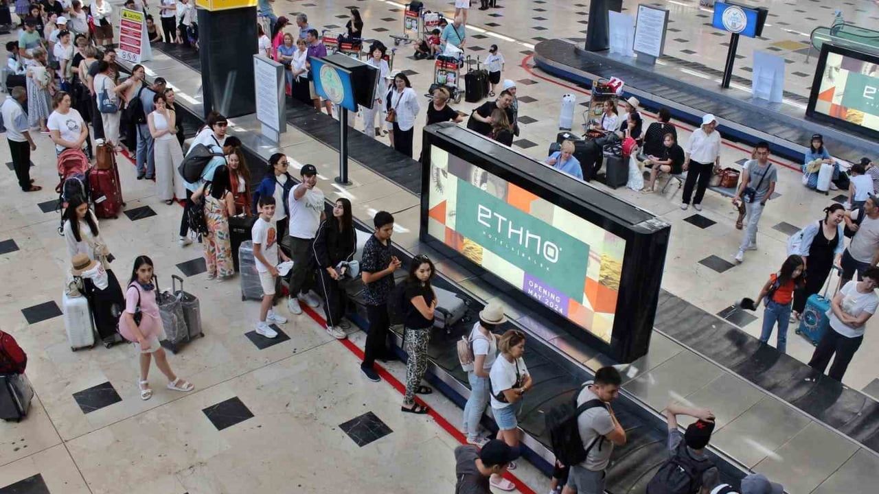 Antalya turizminde rekor: 2025'te toplam ziyaretçi sayısı 17 milyon 571 bin 155'e ulaştı