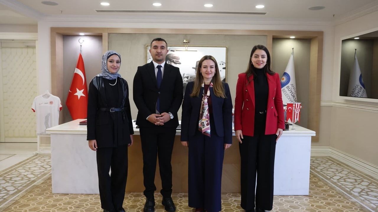 Antalya ve Muğla Büyükşehir Gençlik Meclisleri kardeşlik protokolü ile iş birliği başlatıyor