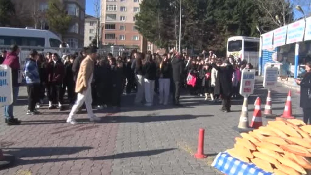 Ara tatilde öğrenciler Türkiye Deniz Canlıları Müzesi'ni ziyaret etti