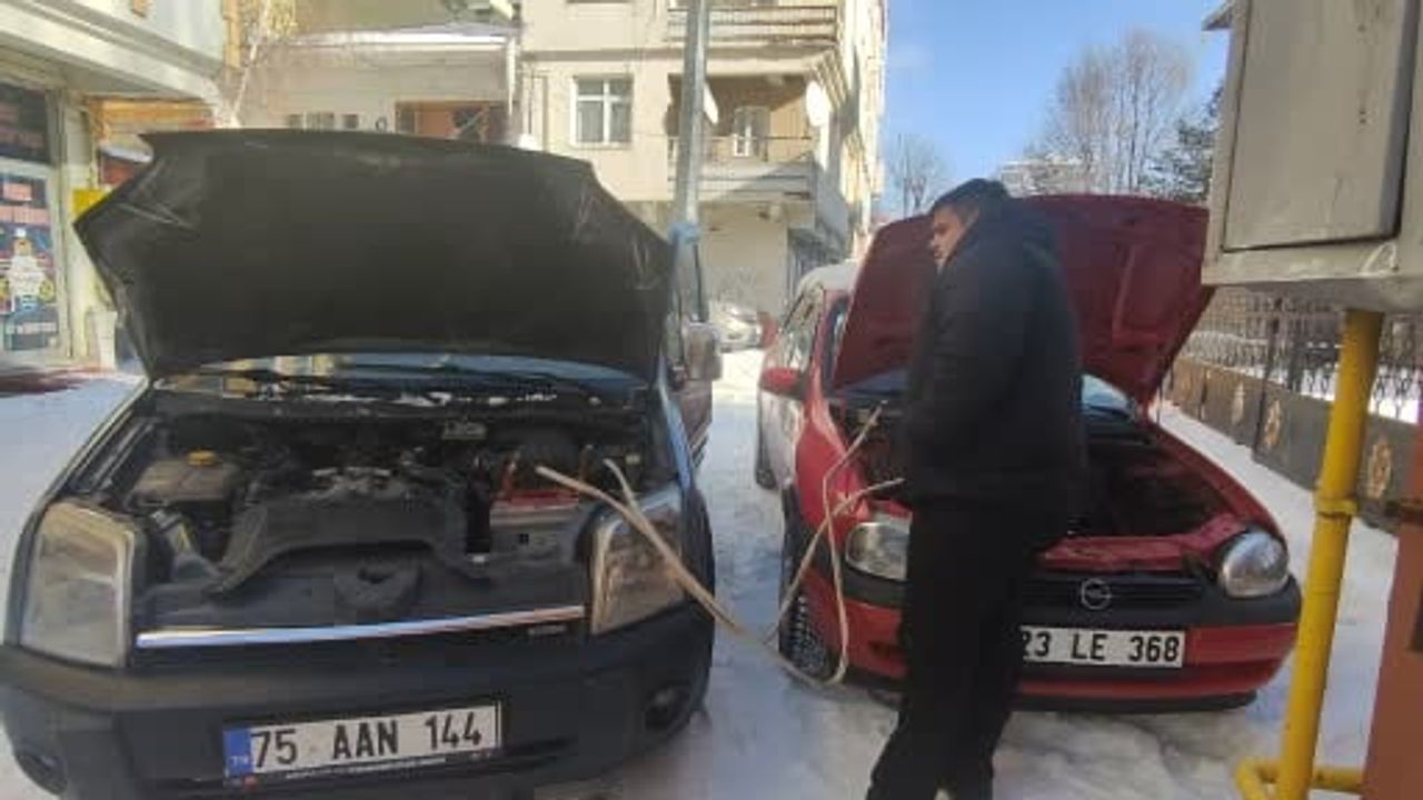 Ardahan'da Sibirya soğukları: Kent merkezinde gece sıfırın altında 24,8, Göle eksi 36