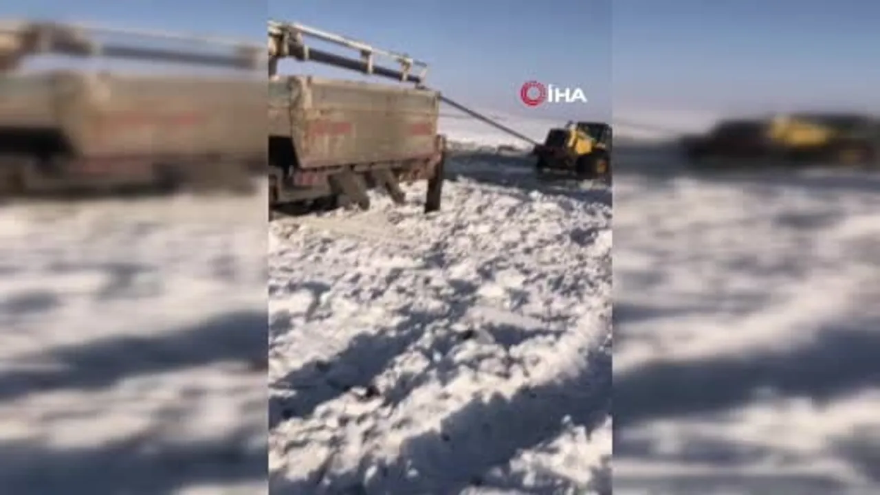 Ardahan Göle Karlıyazı'da İçme Suyu Pompası Arızası: Özel İdare Loder ve Vinçle Müdahale Etti