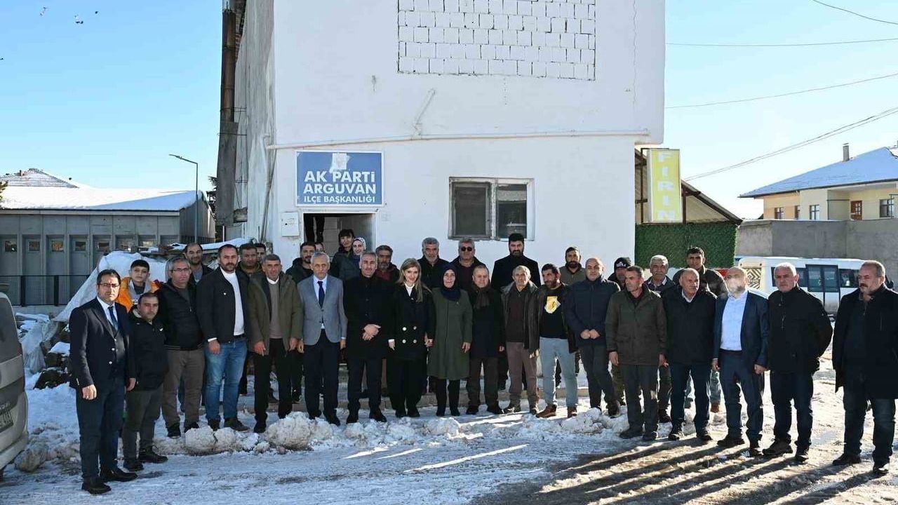 Arguvan'da İlçe Danışma Meclisi: Milletvekili Ölmeztoprak Teşkilat ve Vatandaşlarla Bir Araya Geldi