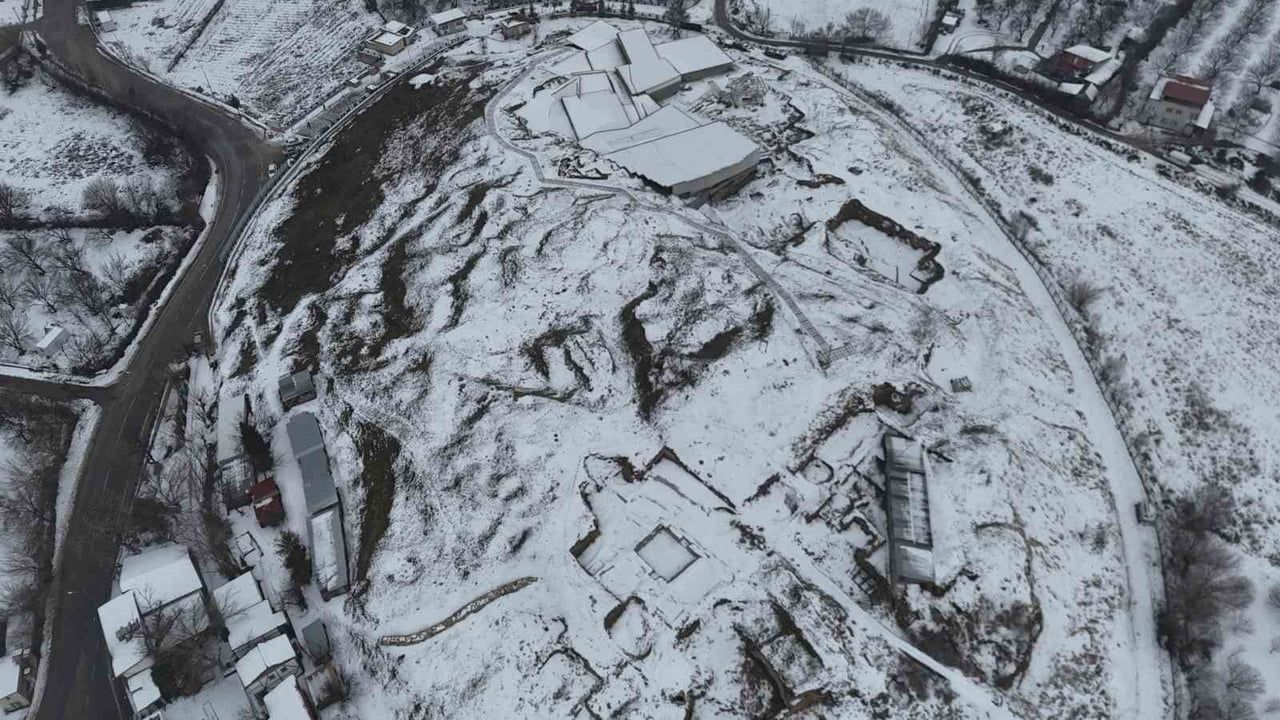 Arslantepe Höyüğü karla kaplı haliyle havadan görüntülendi