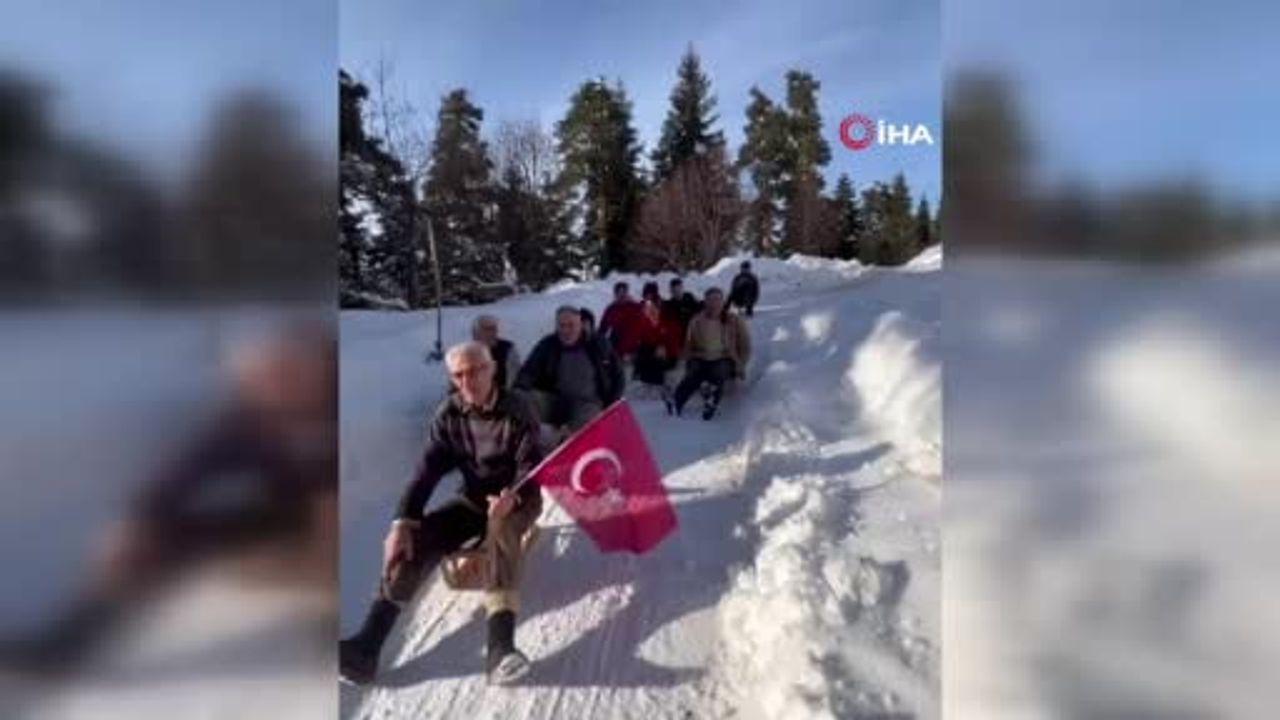 Artvin Şavşat Kocabey'de Yoğun Kar Sonrası Geleneksel Tahta Kızak Keyfi
