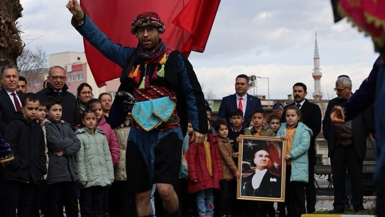 Atatürk'ün Turgutlu'ya Gelişinin 103. Yılı Törenlerle Kutlandı