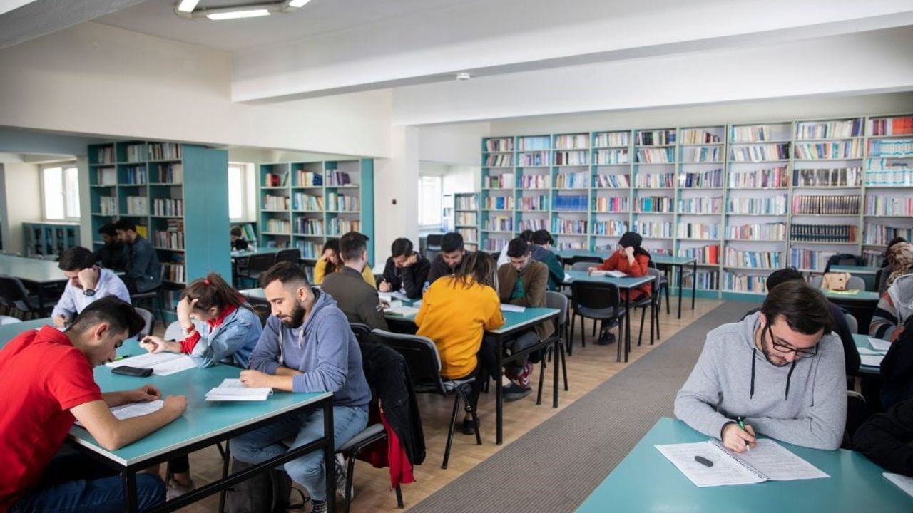 Atatürk Üniversitesi, lisans öğrencileri için 'Bütünleşik Yüksek Lisans Programı'nı başlattı