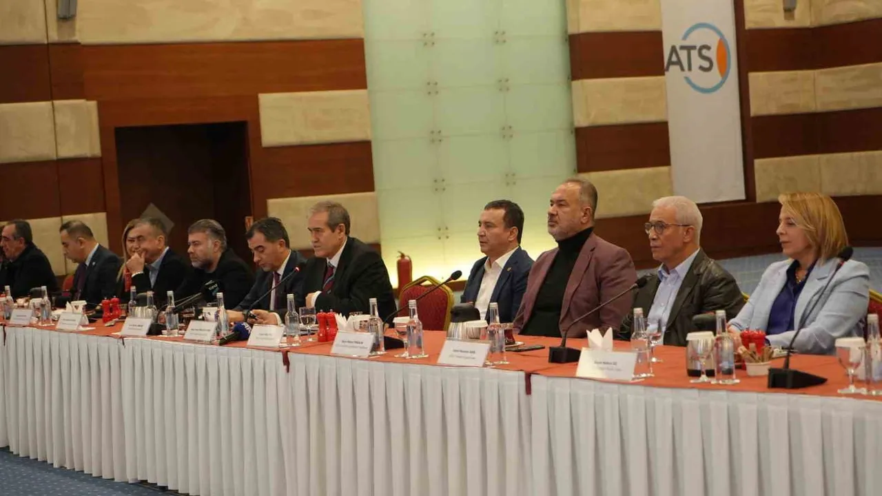 ATSO Başkanı Hacısüleyman: Antalya’da güvenli konaklama için yangın yönetmeliği uygulanmalı