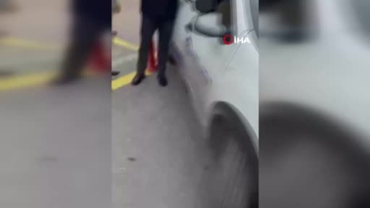 Avcılar'da 7'nci direksiyon sınavında elendiğini iddia eden genç sınav sorumlularına tepki gösterdi