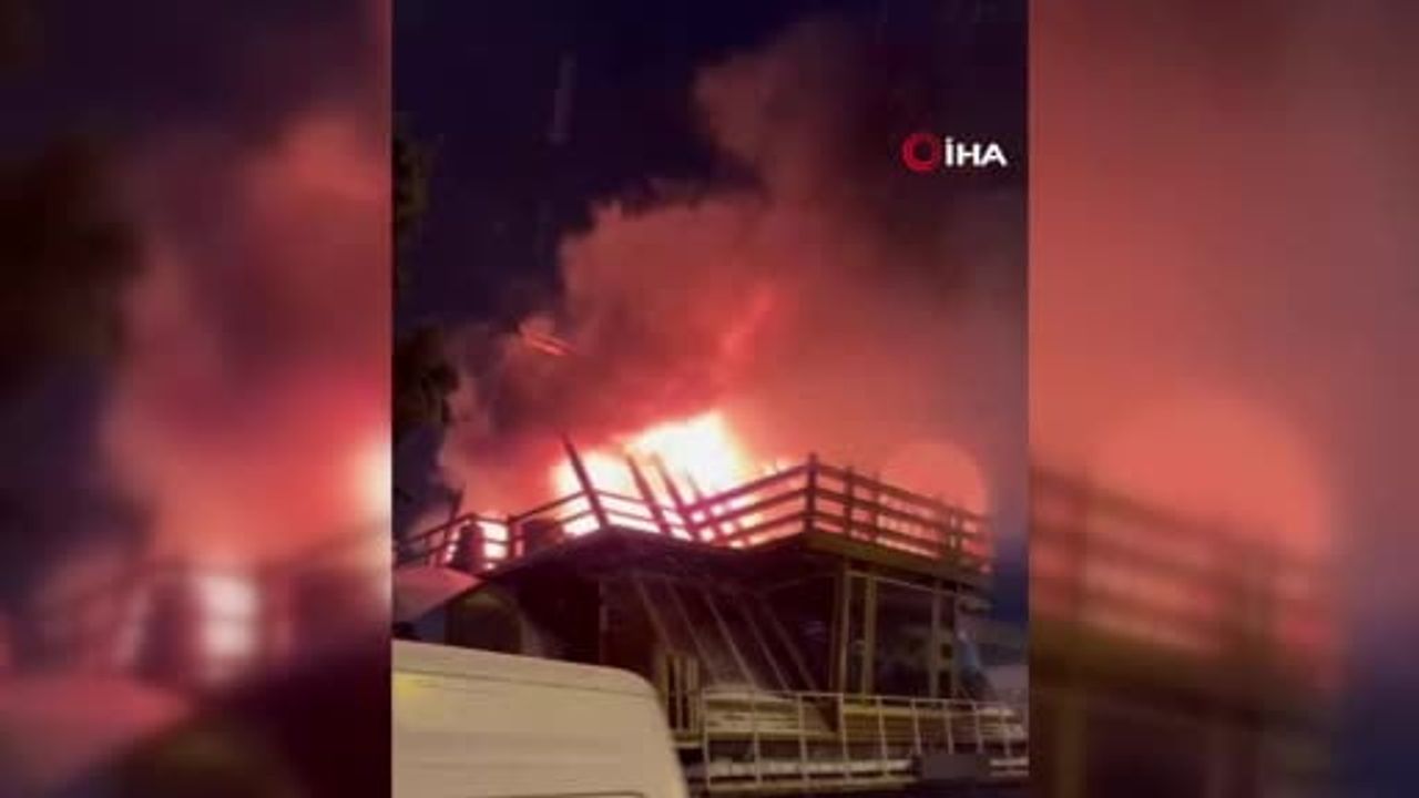 Avcılar'da ahşap işletmesinde yangın: Ofisteki tüp patladı, can kaybı yok