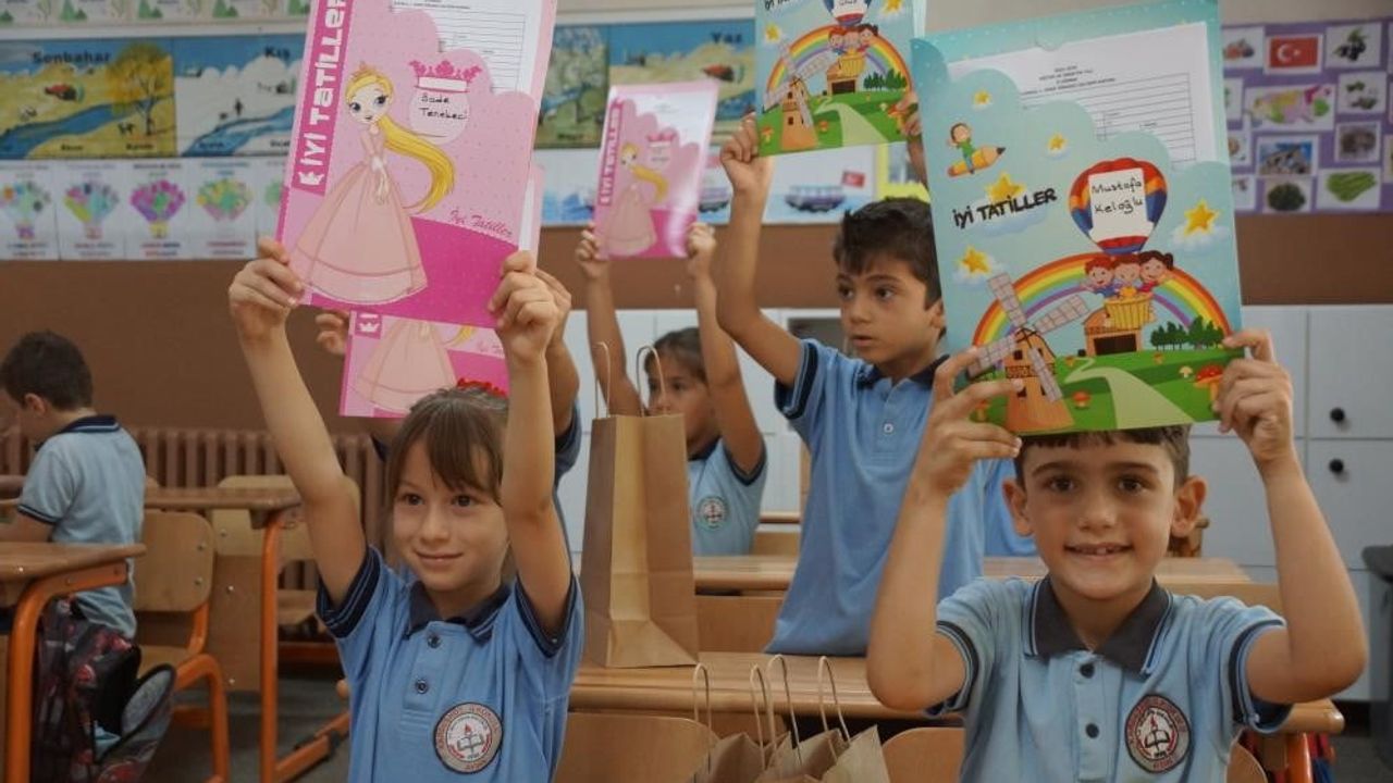 Aydın'da 188 bin 343 öğrenci karne alarak yarıyıl tatiline girecek