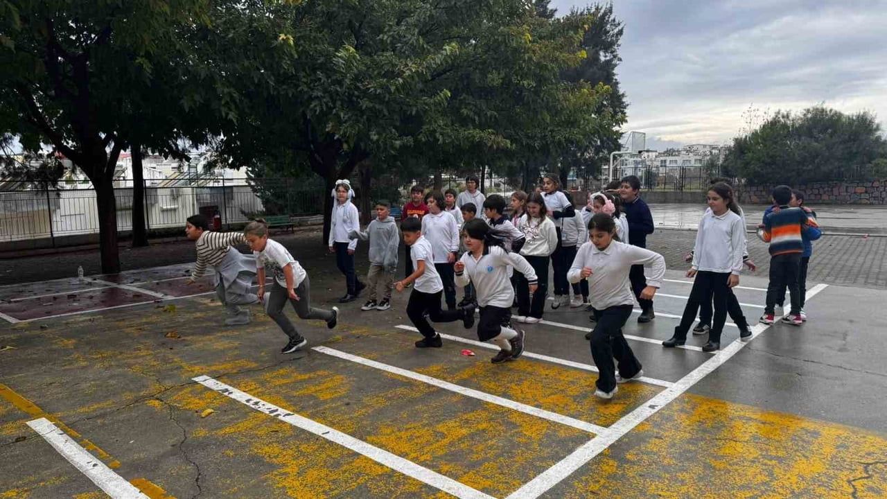 Aydın'da 4. sınıf öğrencilerine 'Spora İlk Adım' ile spor kültürü aşılanıyor