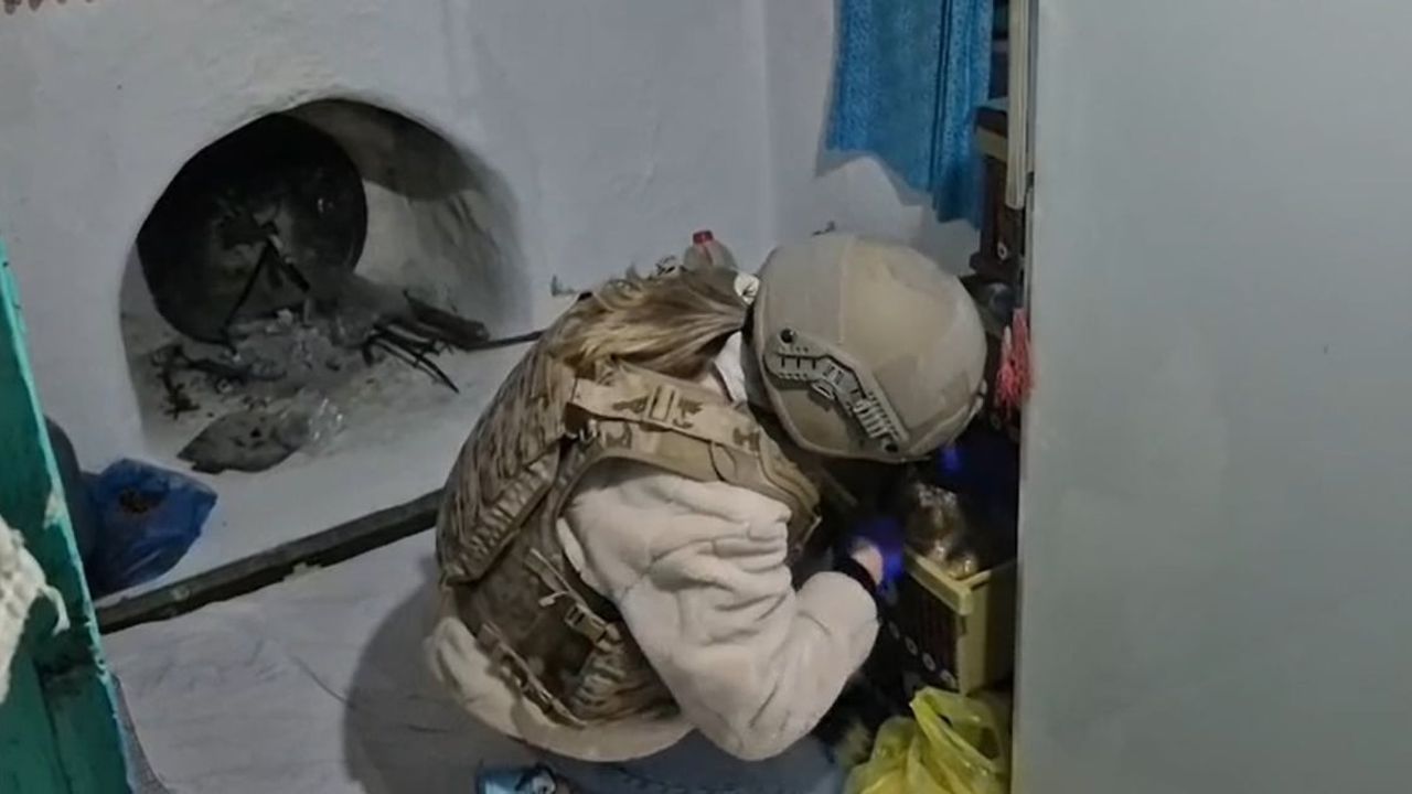 Aydın’da terör örgütlerine yönelik eş zamanlı operasyonda 5 kişi gözaltına alındı