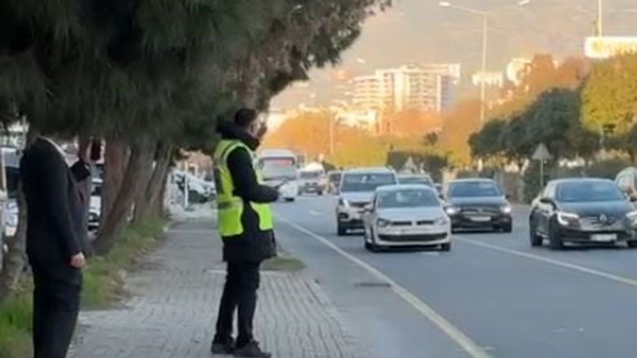 Aydın'da trafik polisinin kaldırım nöbeti mahkemeye taşındı — İade kararı sonrası yeni görevlendirme tartışma yarattı