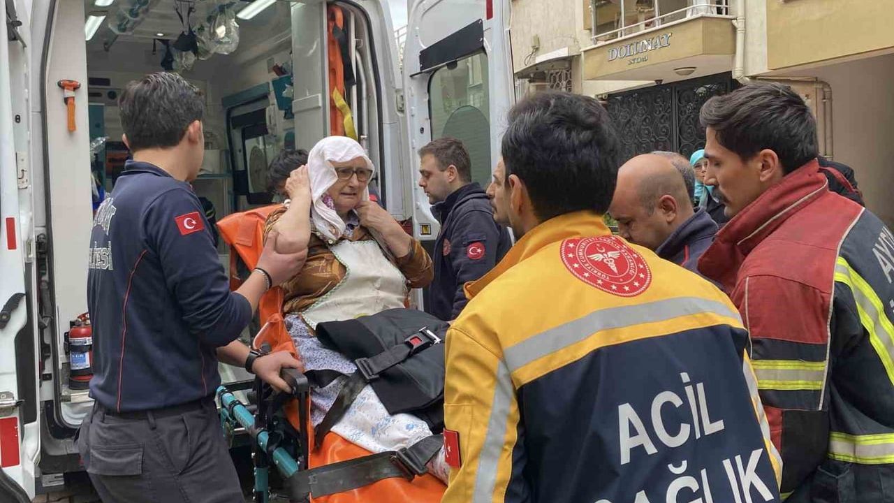 Aydın Efeler'de taziye için yemek yaparken çıkan yangın büyümeden söndürüldü